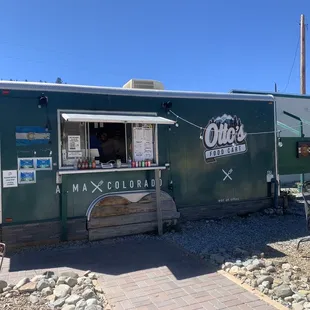 Otto&apos;s food cart