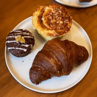 Gingerbread Muffin, Croissant, Kimchi Bun