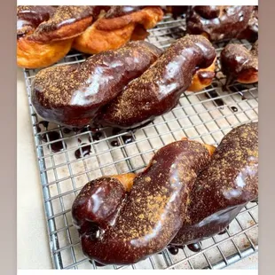 dough desserts, food, donuts