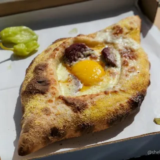 Soujouk Khachapuri