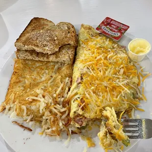 Denver omelet took up half the plate. H-browns, toast.
