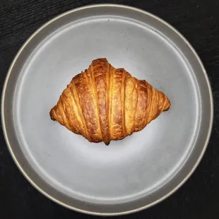 Plain croissant