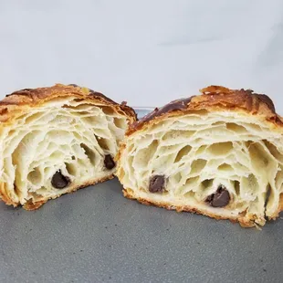 Pain au chocolat crumb