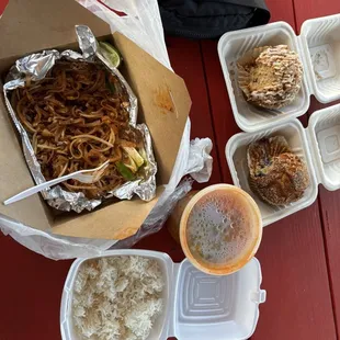 Pad Thai, Spicy Thom Kha soup and muffins from Doxa