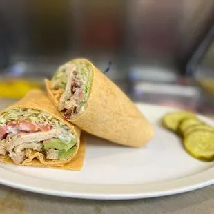 California wrap grilled chicken, lettuce, tomato bacon, avocado ranch dressing on a tomato wrap