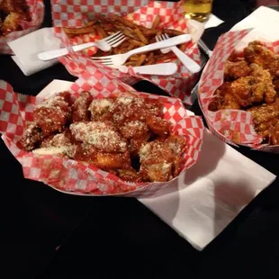 chicken wings, food, chicken wings and fried chicken, chicken, bbq chicken, bbq wings, fried chicken, fried chicken wings, poultry