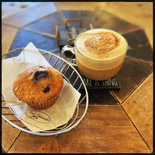 Cappuccino, Blueberry Muffin