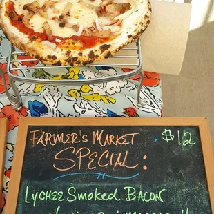 Vida Farm&apos;s pizza.