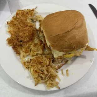 Breakfast sandwich with hash browns