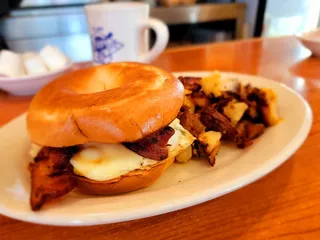 Eggs N'at