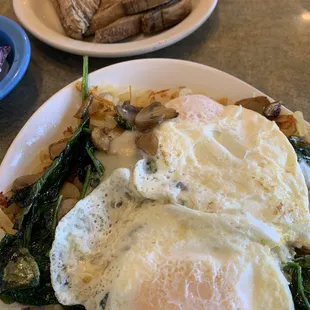Spinach Artichoke Skillet with Rye Toast