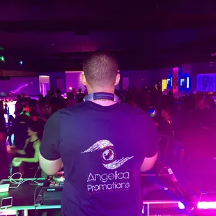 Dj