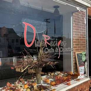 the outside of the restaurant