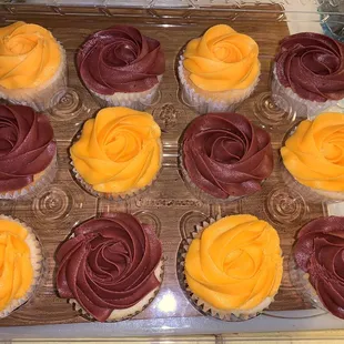 12 dozen vanilla cupcakes