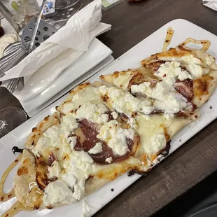 The Bee Sting Flatbread