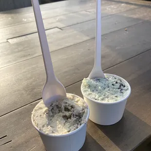 Toasted almond chip and mint chip gelato
