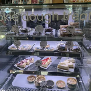 Dessert display