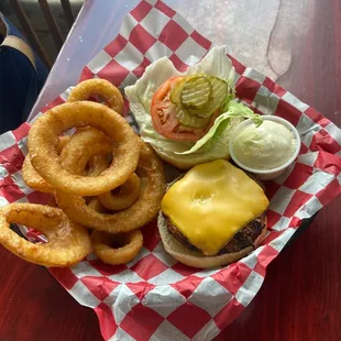 Outback Cheeseburger with Onion Rings