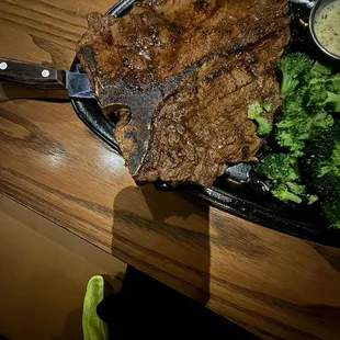 Melbourne Porterhouse* 22 oz.