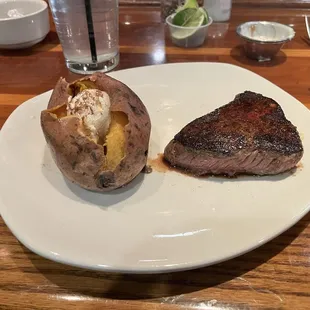 6 oz sirloin entree w sweet potato