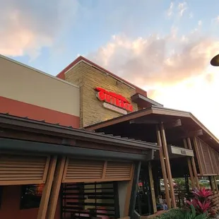 OUTBACK STEAKHOUSE