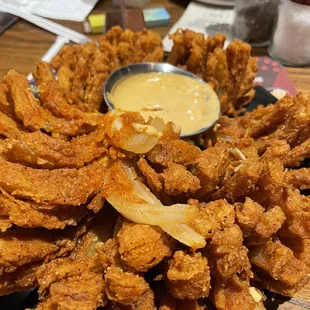 Blooming onion