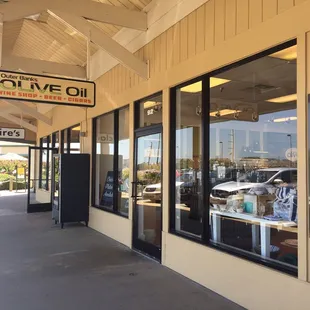 Located in the Nags Head Outlets (formerly Tanger Outlets)