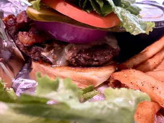 Bojaks Bar & Grille