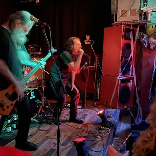 Ron on bass, John Brannon on vocals. Easy Action 12-31-22