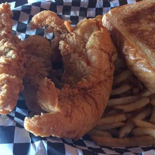 chicken wings and fried chicken, food