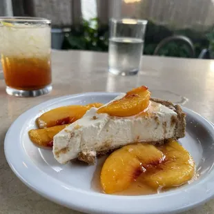 Peach and cream pie
