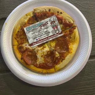 7 inch pizza my ass my iPhone is bigger than this $7 lol