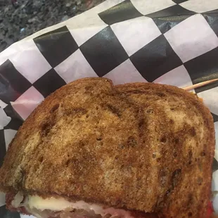 Outlaw Ray's Grill & Bar