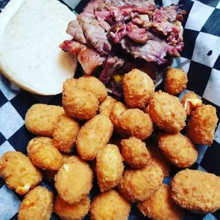 Brisket burger with cheddar bites