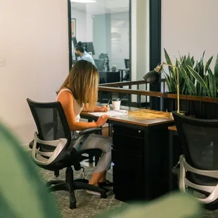Dedicated desk area at Outlet