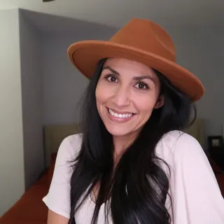 Paulina D.