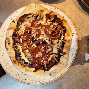 Smoked Brisket Pizza (meatless)