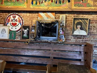 Patrick's Liquors Bar