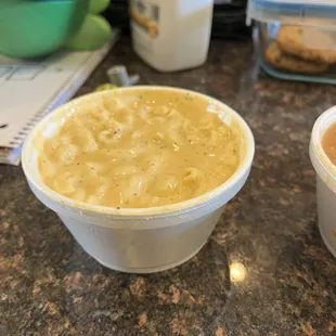 $4 for a 1/4 pint of Mac &amp; cheese