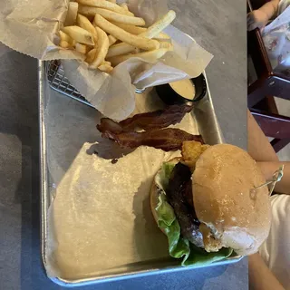 Outpost Burger