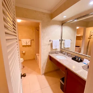 King  |  Bathroom View  |  04.28.23