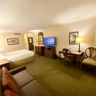 King  |  BR View  |  04.28.23