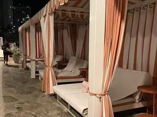 Romer Waikiki At The Ambassador