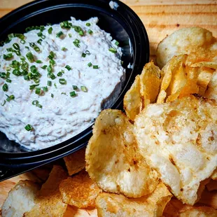 Kettle chips with French Onion Dip