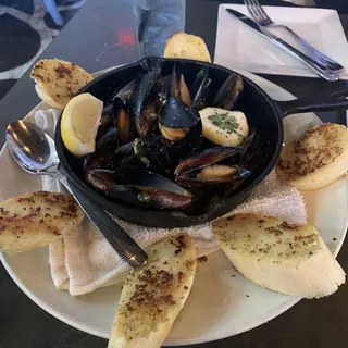 1 lb. Mussels
