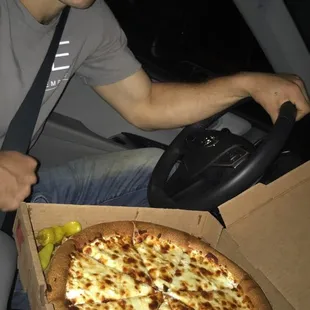 Asked for less garlic on top bc for some reason everytime we've been ordering it hasn't been as good with lots of garlic on top.