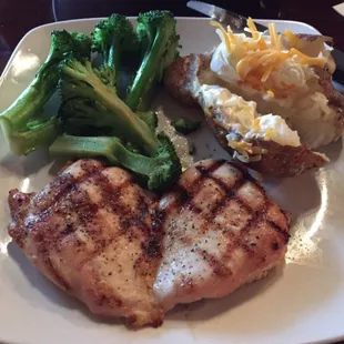 Ovation Bistro & Bar