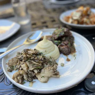 Braised Beef Cheeks (potato puree, mushrooms, red wine reduction)