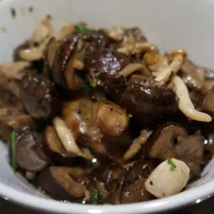 wild mushrooms 10/10  stephie.ngos.food