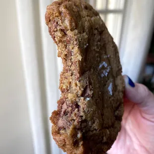 Chocolate chirp cookie (hand shaved chocolate pieces)